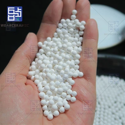 Miért fontosak a kis kerámia csiszológolyók a finom köszörülésben?